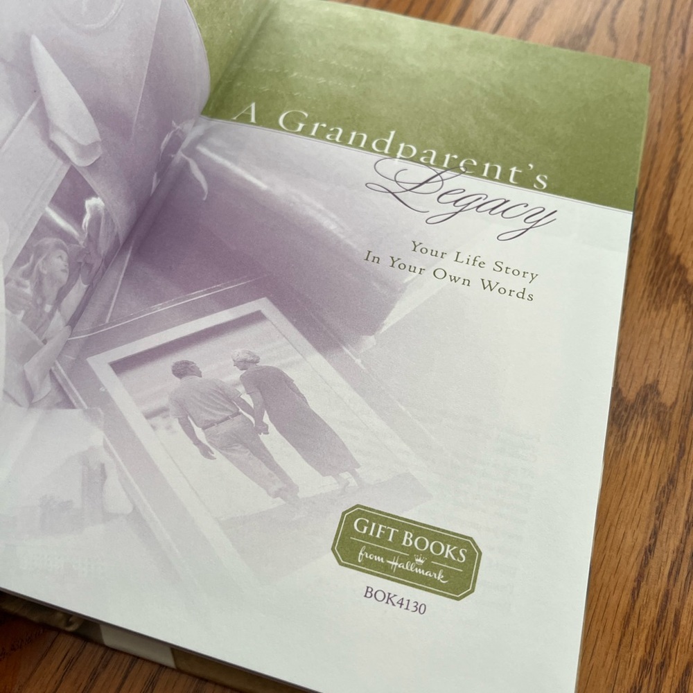 A Grandparent’s Legacy Hallmark gift book. - Picture 5 of 8